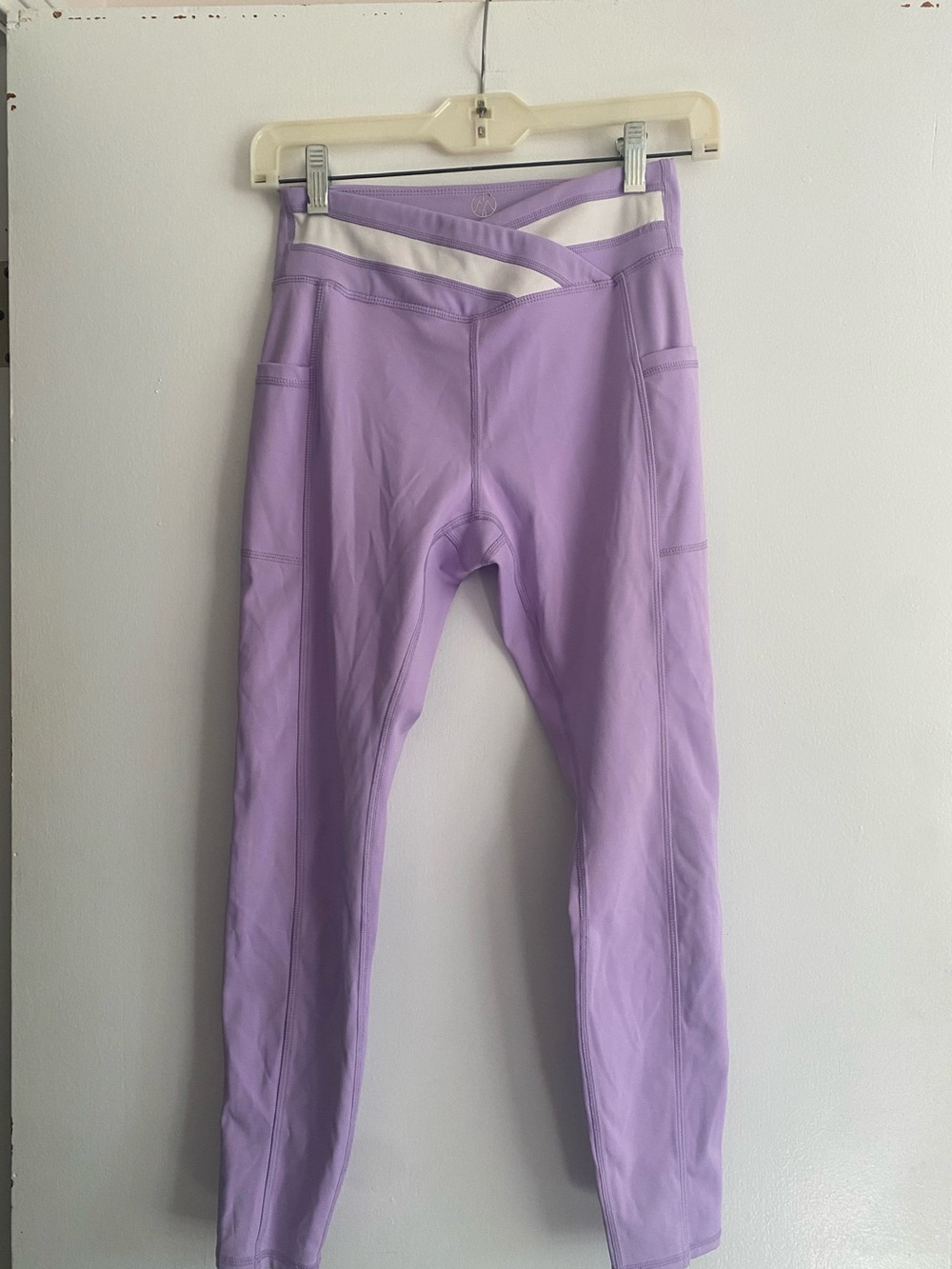 💜 Free Shipping 🤍 Move Theology Lavender Leggings with Crisscross Waist- Size S